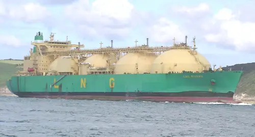 Liquid natural gas tanker